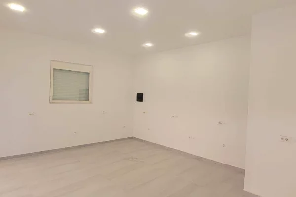 Shtepi ne shitje Apartament ne Tirane, 2+1, Mobilimi E mobiluar, Pagesa 330,000  Euro.