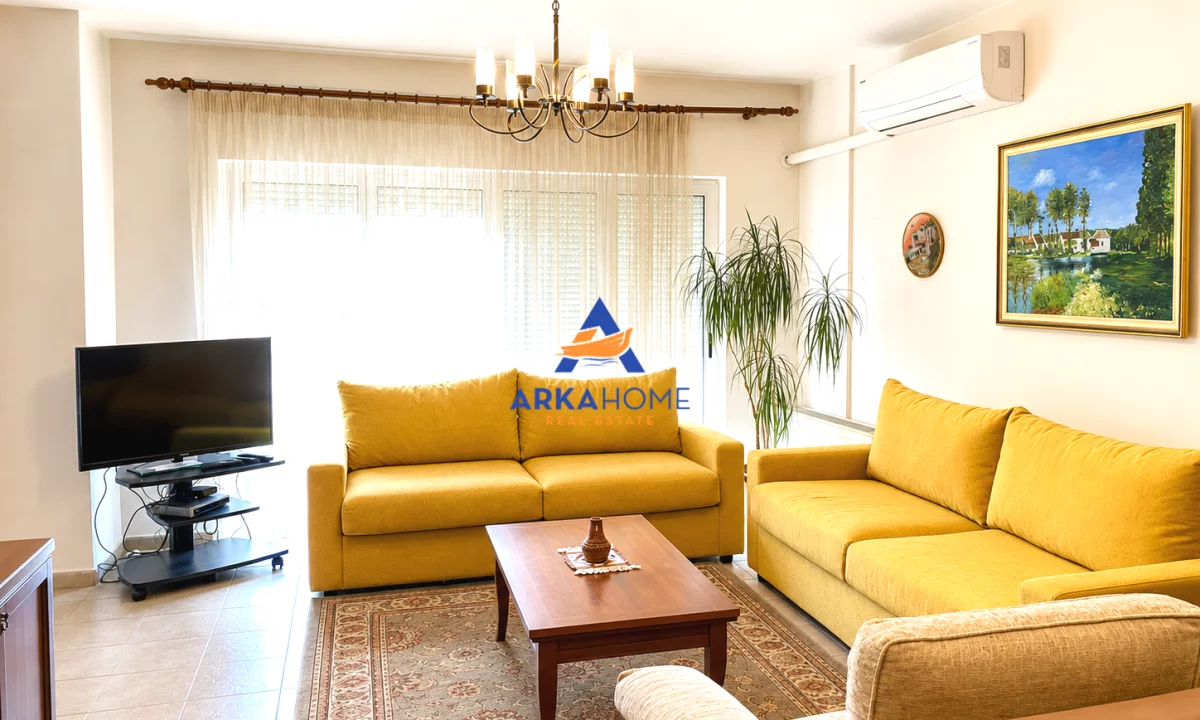 Shtepi me qera Duplex(shtepi me 2 kate) ne Tirane, 3+1, Mobilimi E mobiluar, Pagesa 1,450  Euro.