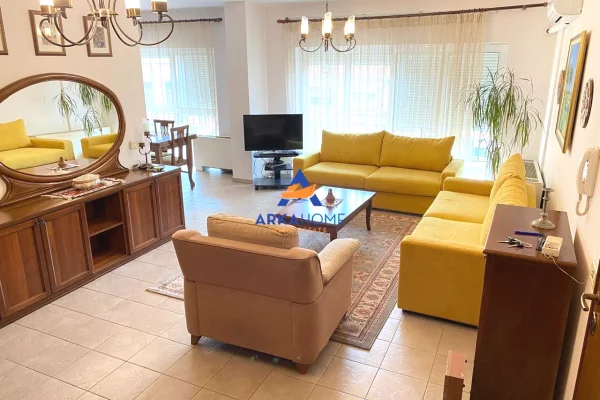 Shtepi me qera Duplex(shtepi me 2 kate) ne Tirane, 3+1, Mobilimi E mobiluar, Pagesa 1,450  Euro.