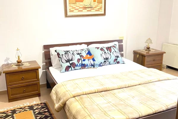 Shtepi me qera Duplex(shtepi me 2 kate) ne Tirane, 3+1, Mobilimi E mobiluar, Pagesa 1,450  Euro.