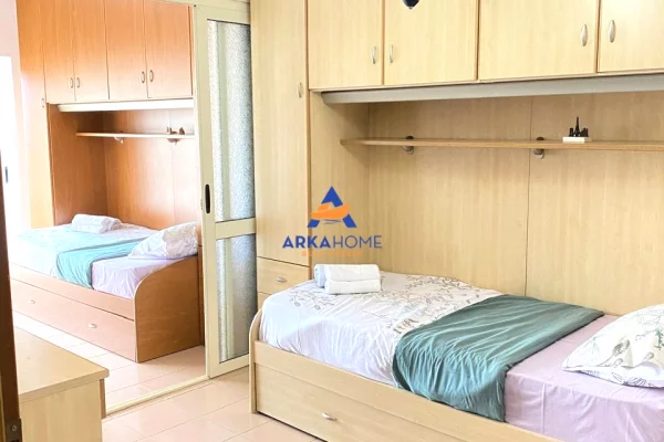 Shtepi me qera Duplex(shtepi me 2 kate) ne Tirane, 3+1, Mobilimi E mobiluar, Pagesa 1,450  Euro.