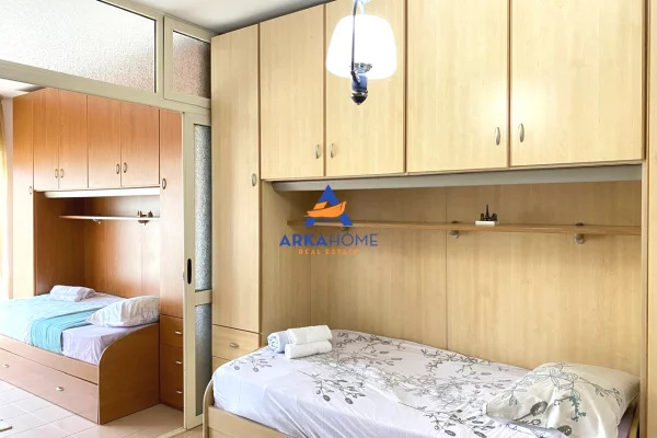 Shtepi me qera Duplex(shtepi me 2 kate) ne Tirane, 3+1, Mobilimi E mobiluar, Pagesa 1,450  Euro.