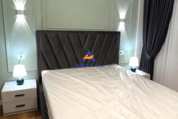 Shtepi me qera Apartament ne Tirane, 1+1, Mobilimi E mobiluar, Pagesa 680  Euro.