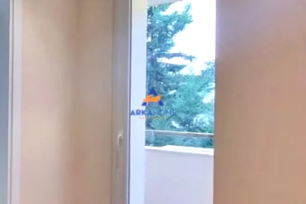 Shtepi me qera Apartament ne Tirane, 1+1, Mobilimi E mobiluar, Pagesa 680  Euro.