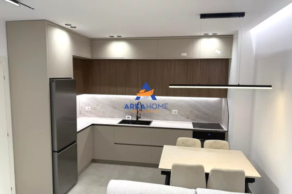 Shtepi me qera Apartament ne Tirane, 1+1, Mobilimi E mobiluar, Pagesa 756  Euro.