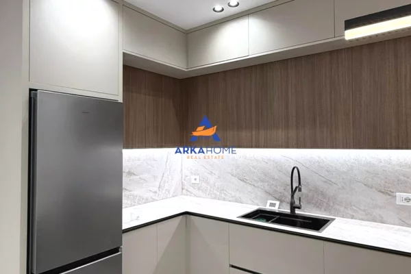 Shtepi me qera Apartament ne Tirane, 1+1, Mobilimi E mobiluar, Pagesa 756  Euro.