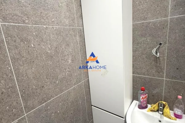 Shtepi me qera Apartament ne Tirane, 1+1, Mobilimi E mobiluar, Pagesa 756  Euro.