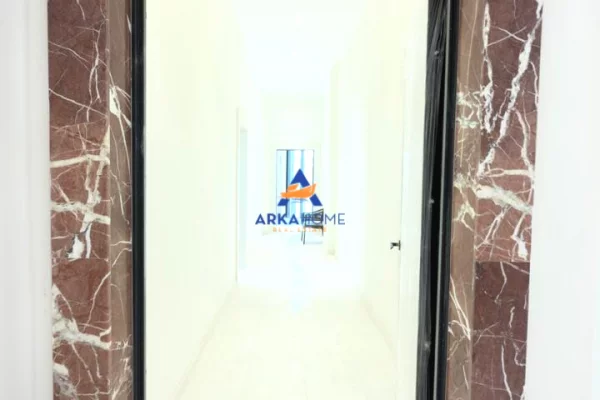 JEPET AMBJENT BIZNESI ME QERA 129 M2 " LIQENI I THATE " 4000 EURO