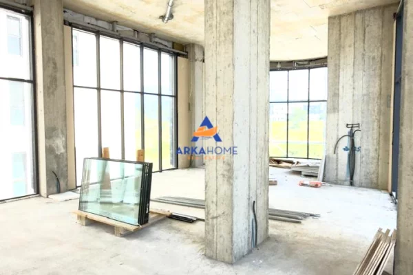 JEPET AMBJENT BIZNESI ME QERA 129 M2 " LIQENI I THATE " 4000 EURO