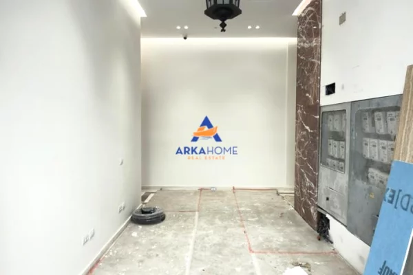 JEPET AMBJENT BIZNESI ME QERA 129 M2 " LIQENI I THATE " 4000 EURO