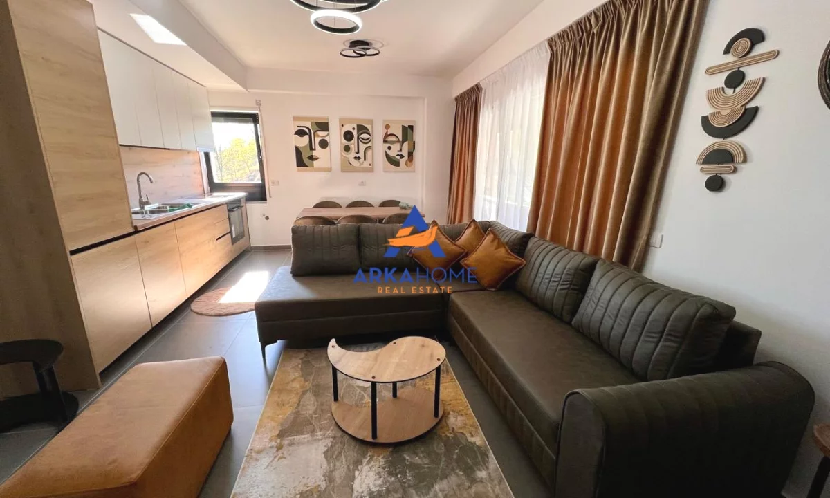 Shtepi me qera Duplex(shtepi me 2 kate) ne Tirane, 3+1, Mobilimi E mobiluar, Pagesa 1,297  Euro.