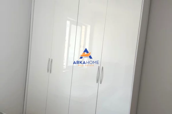 Shtepi me qera Apartament ne Tirane, 2+1, Mobilimi E mobiluar, Pagesa 740  Euro.