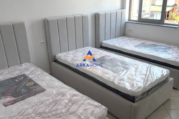 Shtepi me qera Apartament ne Tirane, 2+1, Mobilimi E mobiluar, Pagesa 740  Euro.