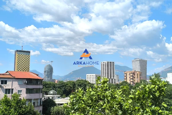 Shtepi ne shitje Duplex(shtepi me 2 kate) ne Tirane, 2+1, Mobilimi E mobiluar, Pagesa 398,000  Euro.