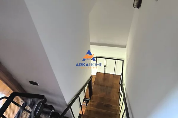 Shtepi me qera Apartament ne Tirane, 2+1, Mobilimi E mobiluar, Pagesa 1,500  Euro.