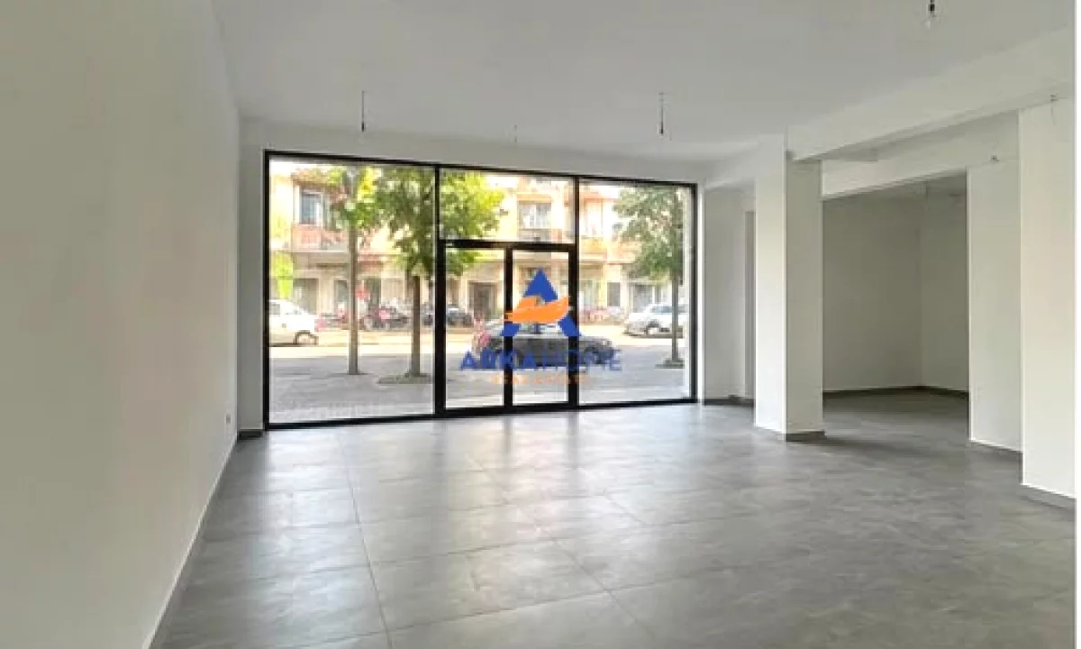 JEPET ME QERA DYQAN 72 M2 " RRUGA DRITAN HOXHA" 100,000 LEKE