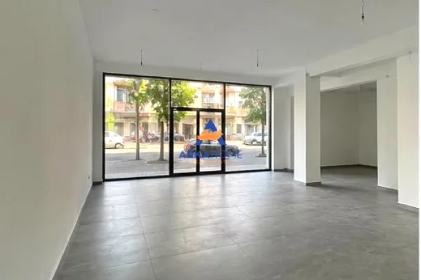 Ambient biznesi me qera 1+1 ne Tirane - 1,082 Euro