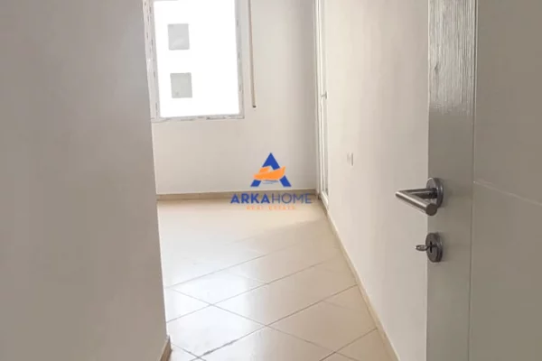 Shtepi me qera Apartament ne Tirane, 2+1, Mobilimi Bosh, pa mobiluar, Pagesa 432  Euro.