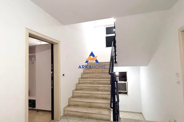 Shtepi me qera Apartament ne Tirane, 2+1, Mobilimi E mobiluar, Pagesa 530  Euro.