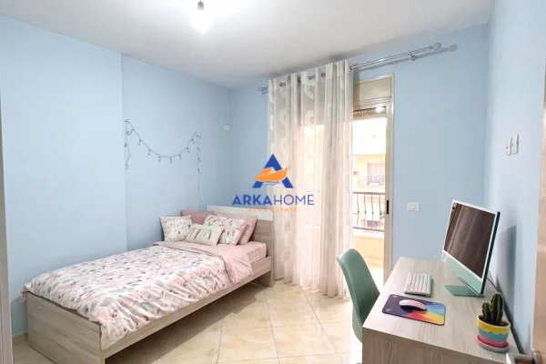 Shtepi me qera Apartament ne Tirane, 2+1, Mobilimi E mobiluar, Pagesa 530  Euro.