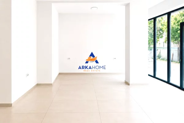 SHITET AMBIENT KOMERCIAL 48 M2 "RRUGA ALBANOPOLI" 120.000 EURO