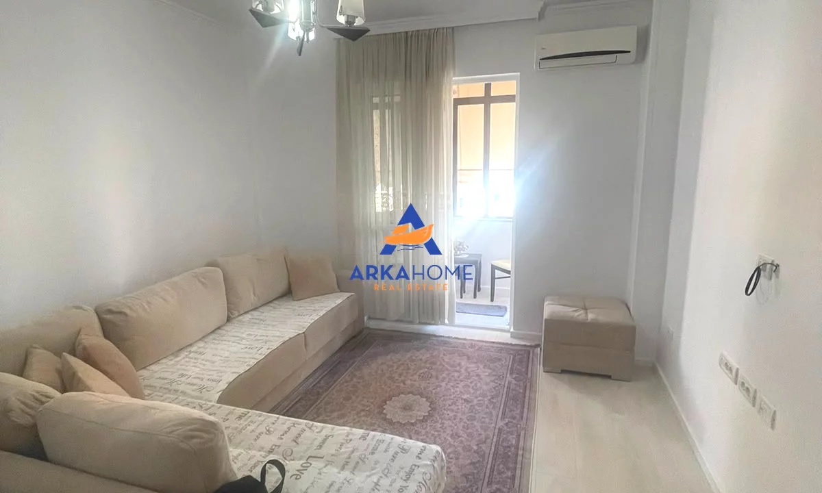 Shtepi me qera Apartament ne Tirane, 2+1, Mobilimi E mobiluar, Pagesa 703  Euro.