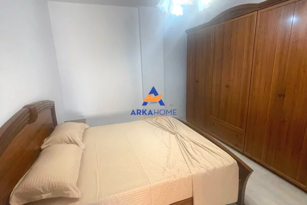 Shtepi me qera Apartament ne Tirane, 2+1, Mobilimi E mobiluar, Pagesa 703  Euro.