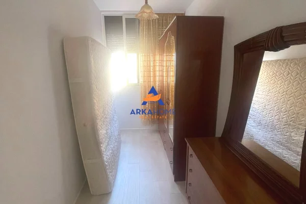 Shtepi me qera Apartament ne Tirane, 2+1, Mobilimi E mobiluar, Pagesa 703  Euro.