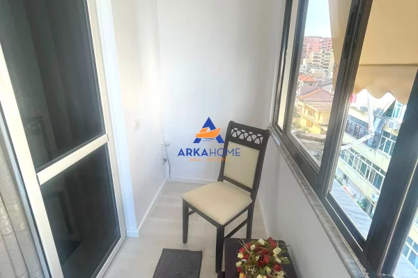 Shtepi me qera Apartament ne Tirane, 2+1, Mobilimi E mobiluar, Pagesa 703  Euro.
