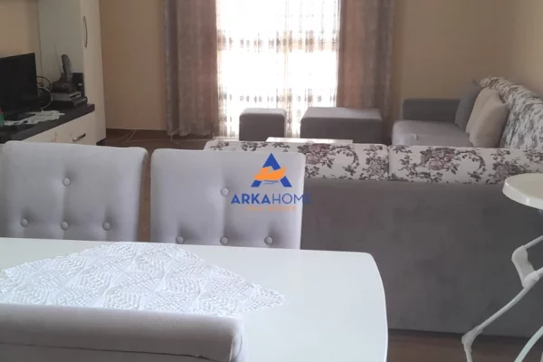 JEPET APARTAMENT ME QERA 3+2+BALLKONE " KODRA E PRIFTIT, RRUGA DISHA" 50.000 LEKE