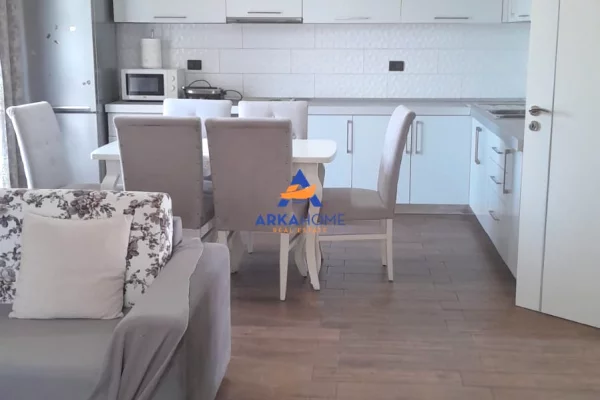 Shtepi me qera Apartament ne Tirane, 2+1, Mobilimi E mobiluar, Pagesa 541  Euro.