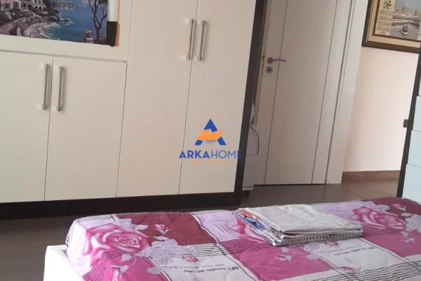 Shtepi me qera Apartament ne Tirane, 2+1, Mobilimi E mobiluar, Pagesa 541  Euro.