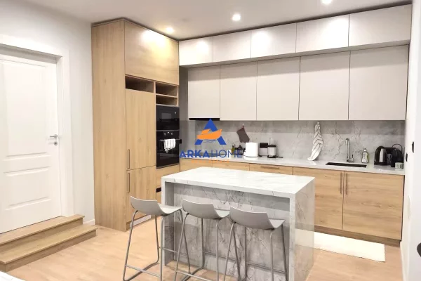 Shtepi me qera Apartament ne Tirane, 2+1, Mobilimi E mobiluar, Pagesa 919  Euro.