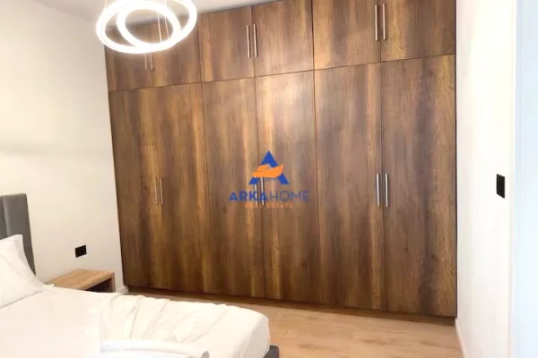 Shtepi me qera Apartament ne Tirane, 2+1, Mobilimi E mobiluar, Pagesa 919  Euro.