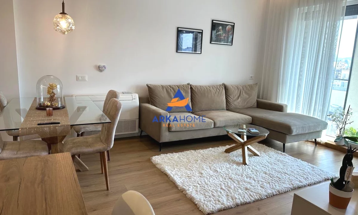 Shtepi ne shitje Apartament ne Tirane, 2+1, Mobilimi E mobiluar, Pagesa 292,207  Euro.