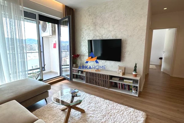 Shtepi ne shitje Apartament ne Tirane, 2+1, Mobilimi E mobiluar, Pagesa 292,207  Euro.