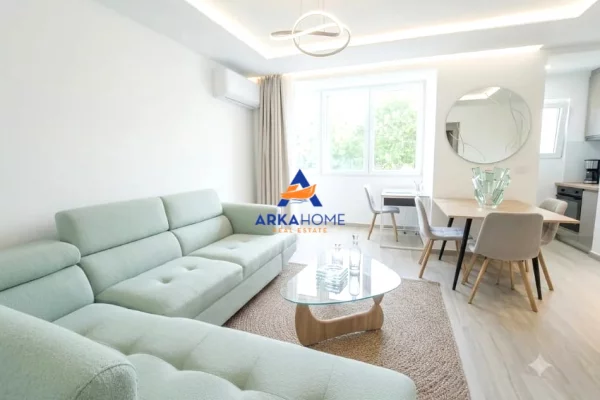 SHITET APARTAMENT 2+1 "PRANE MINISTRISE SE JASHTME, BULEVARDI ZHAN DARK" 188.000 EURO