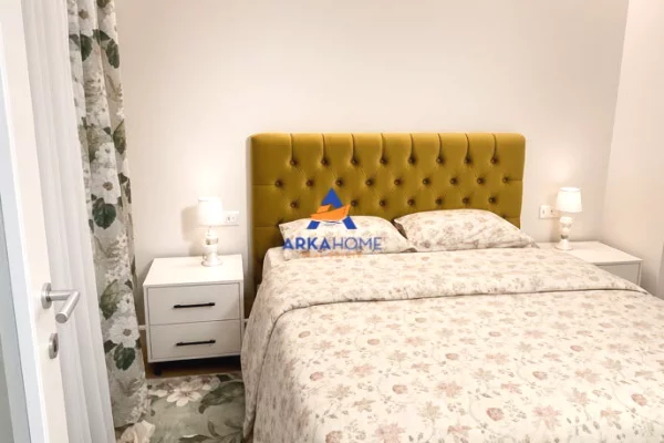 Shtepi me qera Apartament ne Tirane, 1+1, Mobilimi E mobiluar, Pagesa 919  Euro.