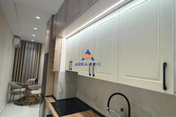Shtepi me qera Apartament ne Tirane, 1+1, Mobilimi E mobiluar, Pagesa 519  Euro.