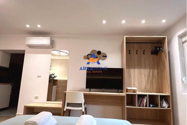 Shtepi me qera Apartament ne Tirane, 1+1, Mobilimi E mobiluar, Pagesa 649  Euro.