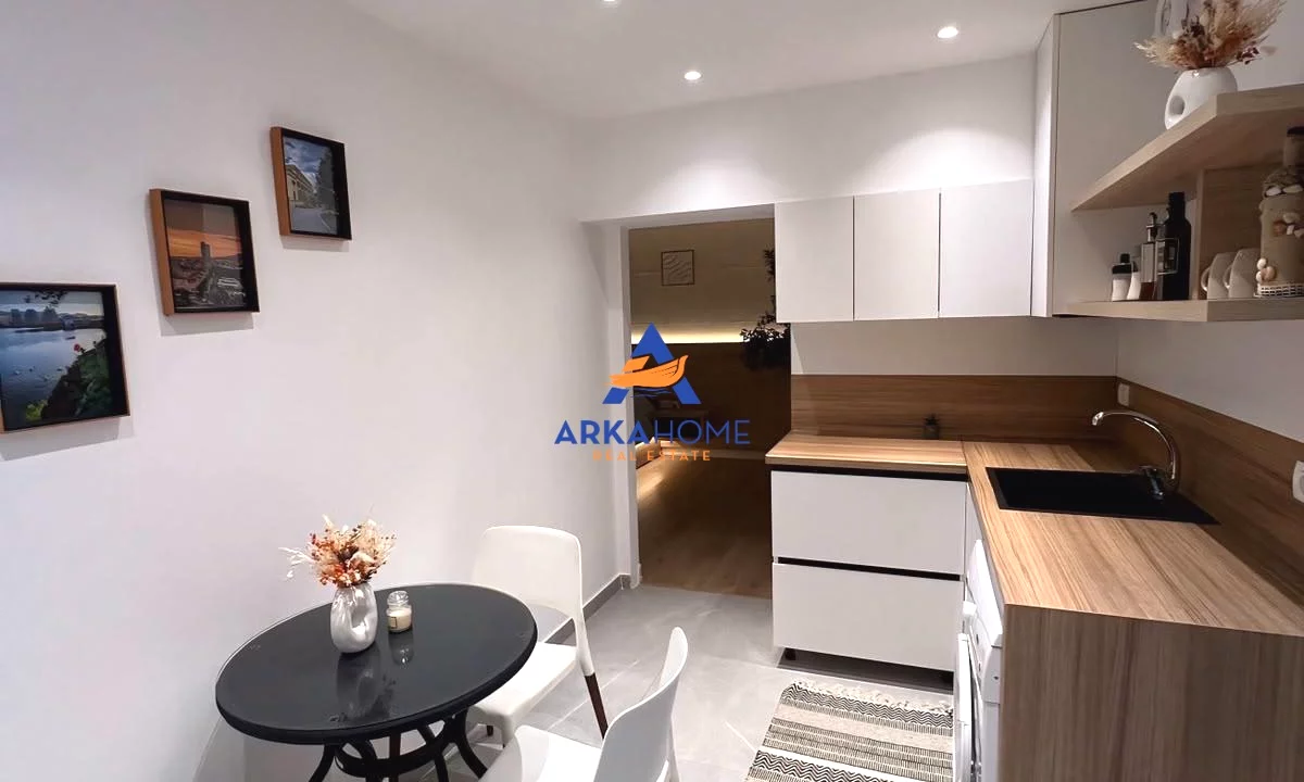 Shtepi me qera Apartament ne Tirane, 1+1, Mobilimi E mobiluar, Pagesa 649  Euro.