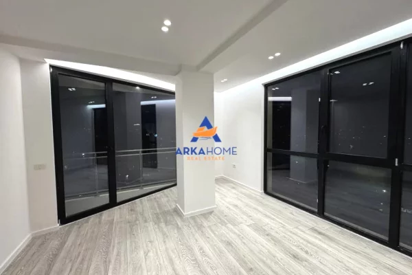 JEPET ME QERA APARTAMENT 2+1+2+BALLKON "RRUGA MINE PEZA" 100.000 LEKE