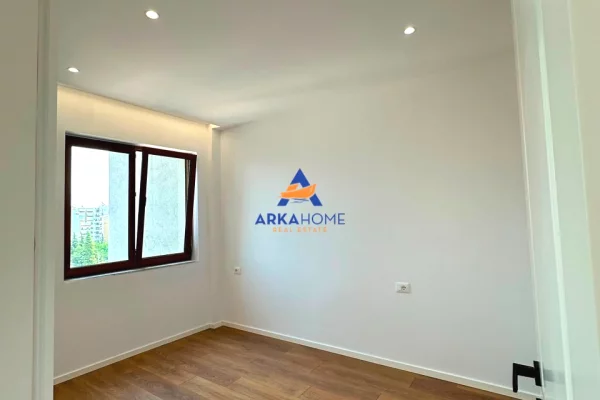 Shtepi ne shitje Apartament ne Tirane, 1+1, Mobilimi E mobiluar, Pagesa 143,000  Euro.