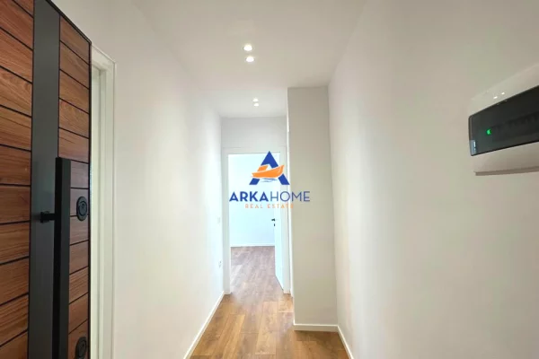 Shtepi ne shitje Apartament ne Tirane, 1+1, Mobilimi E mobiluar, Pagesa 143,000  Euro.