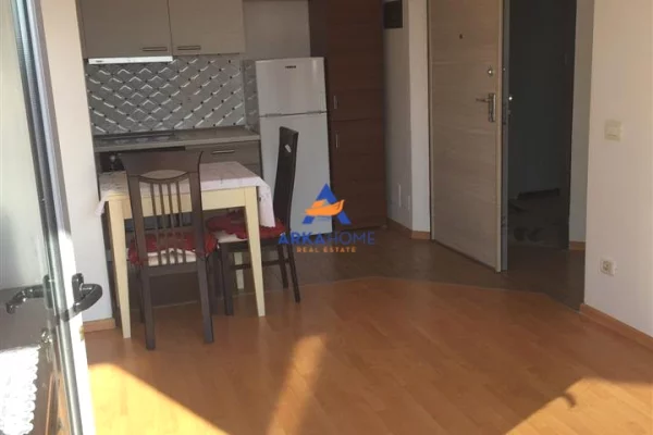 Shtepi me qera Apartament ne Tirane, 1+1, Mobilimi E mobiluar, Pagesa 543  Euro.