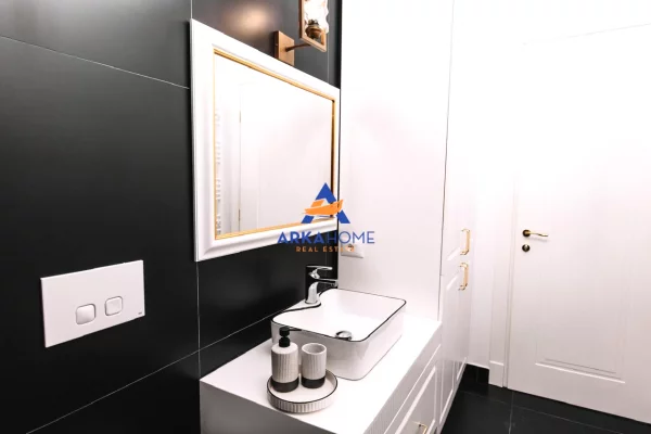 Shtepi me qera Apartament ne Tirane, 1+1, Mobilimi Bosh, pa mobiluar, Pagesa 60,000  Leke.