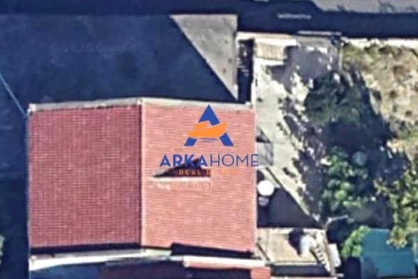 Shtepi ne shitje Vila Luksoze ne Durres, 1+1, Mobilimi Bosh, pa mobiluar, Pagesa 489,130  Euro.