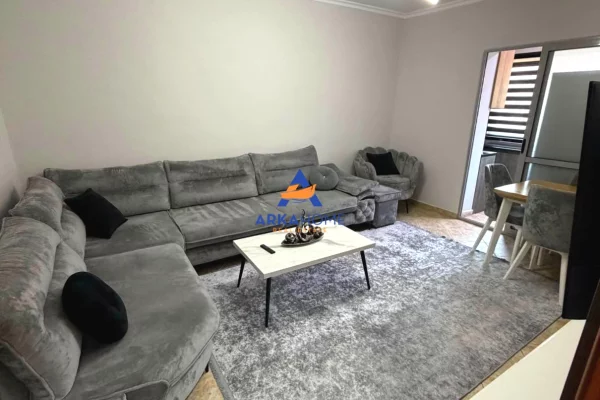 Shtepi me qera 2+1 ne Tirane - 760 Euro