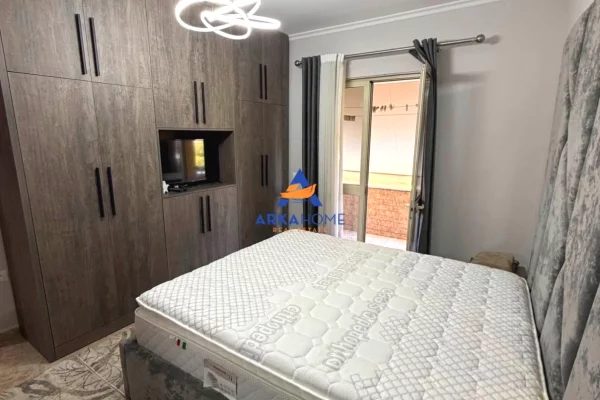 Shtepi me qera Apartament ne Tirane, 2+1, Mobilimi E mobiluar, Pagesa 760  Euro.