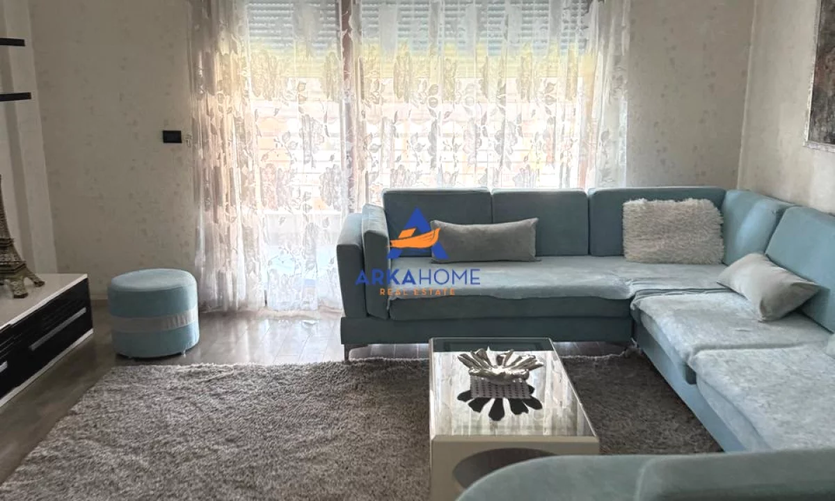 Shtepi me qera Apartament ne Tirane, 3+1, Mobilimi E mobiluar, Pagesa 1,304  Euro.